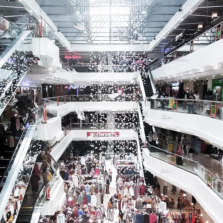 Family-friendly shopping and daily life in Switzerland